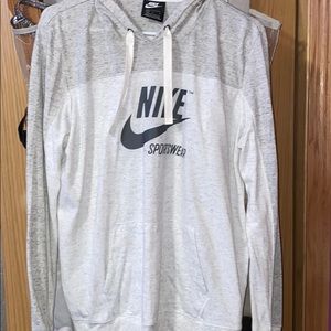 long sleeve nike shirt